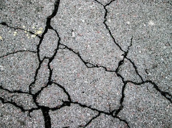 Driveway Crack Filling in Vacaville