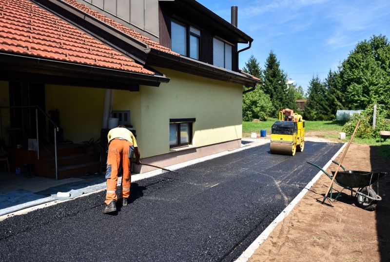Driveway Tarring detail